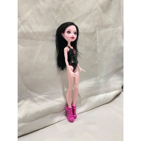 2015 Mattel MONSTER HIGH Draculaura DNV67 10.75 Inch Doll - Picture 3 of 12